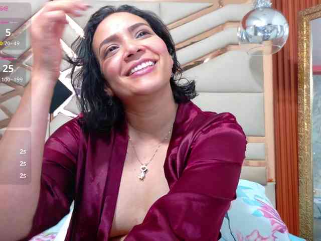 Sexyladyandhot webcam