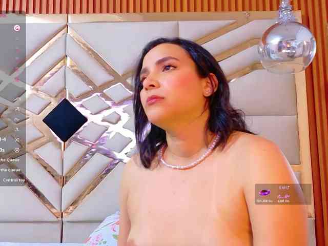Sexyladyandhot webcam