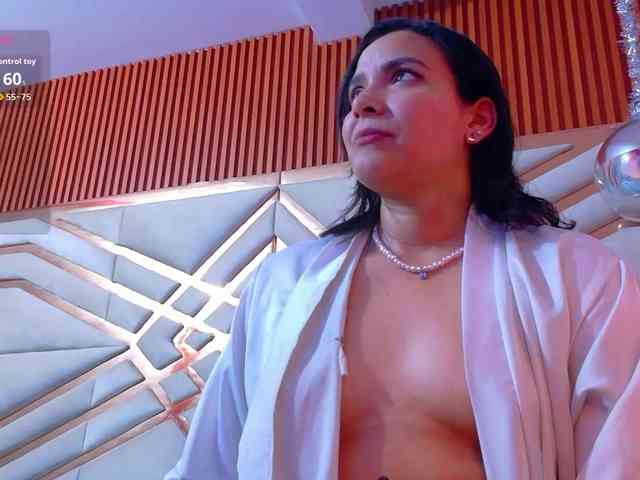 Sexyladyandhot webcam