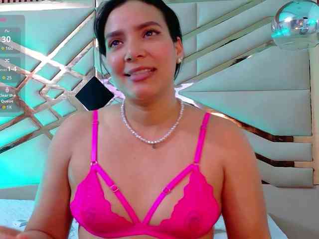 Sexyladyandhot webcam