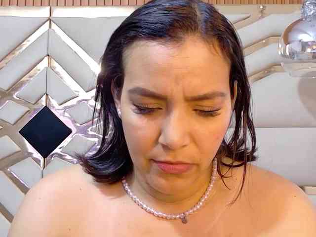 sluttyandmature sluttyandmature