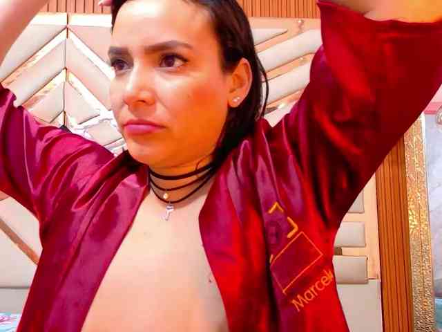 Sexyladyandhot webcam