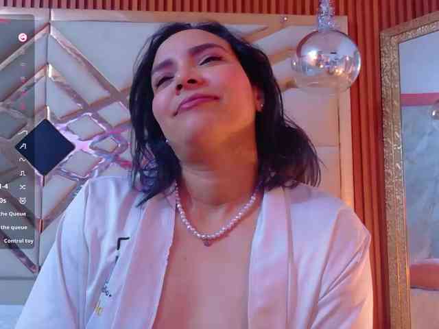 Sexyladyandhot webcam