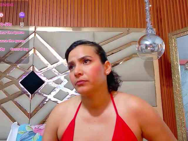 Sexyladyandhot webcam