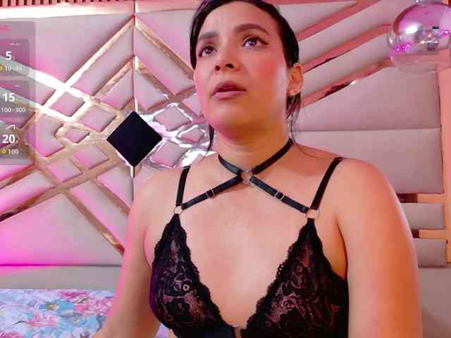 Sexyladyandhot webcam