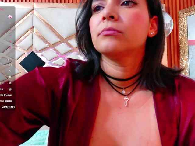 Sexyladyandhot webcam