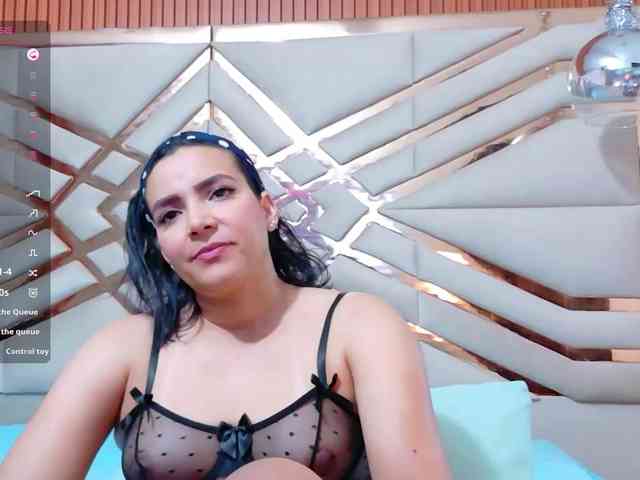 Sexyladyandhot webcam