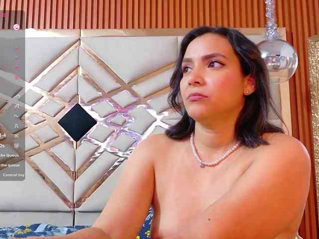Sexyladyandhot webcam