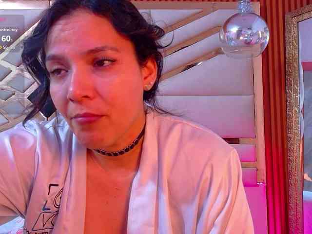 Sexyladyandhot webcam