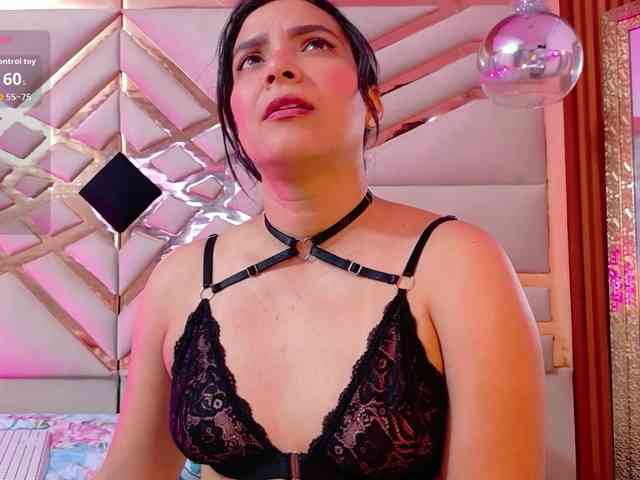 Sexyladyandhot webcam