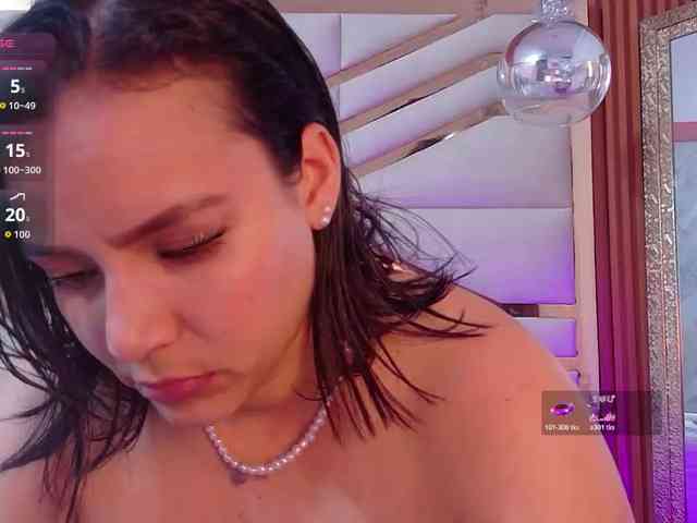 Sexyladyandhot webcam