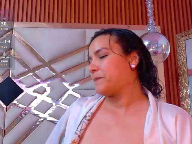 Sexyladyandhot webcam