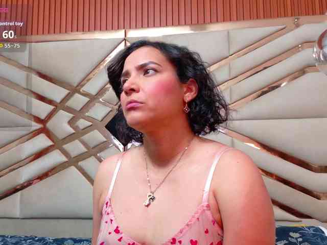 Sexyladyandhot webcam