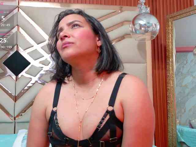 Sexyladyandhot webcam