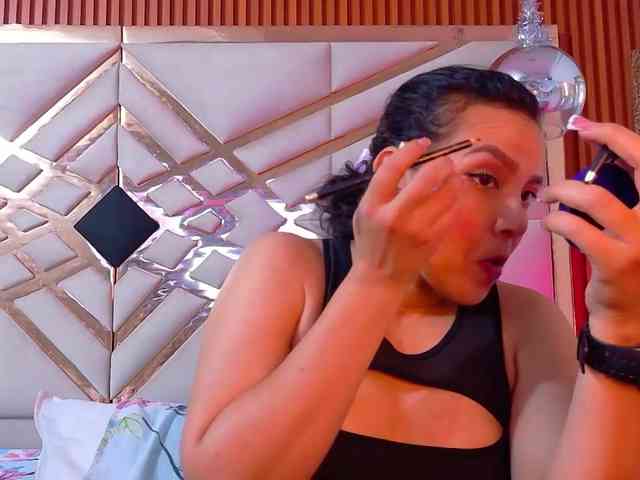 Sexyladyandhot webcam