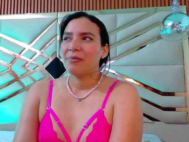 Sexyladyandhot webcam