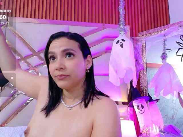 Sexyladyandhot webcam