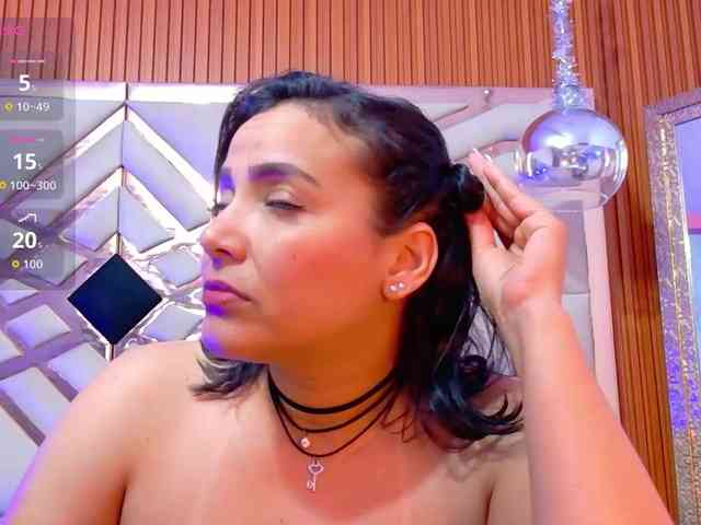 Sexyladyandhot webcam