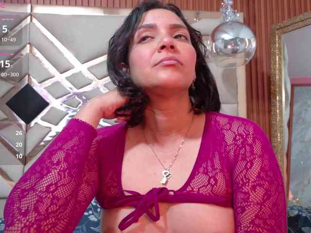 Sexyladyandhot webcam