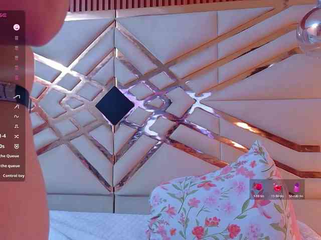 Sexyladyandhot webcam