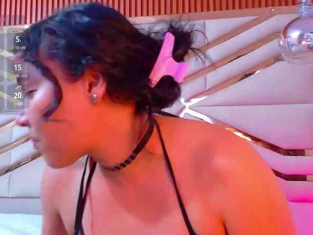 Sexyladyandhot webcam