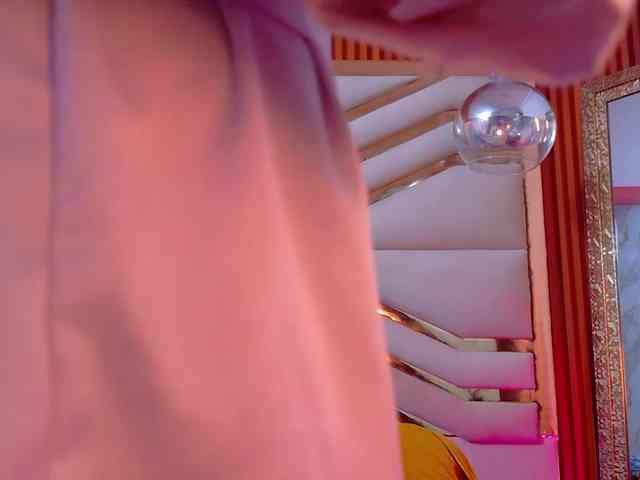 Sexyladyandhot webcam
