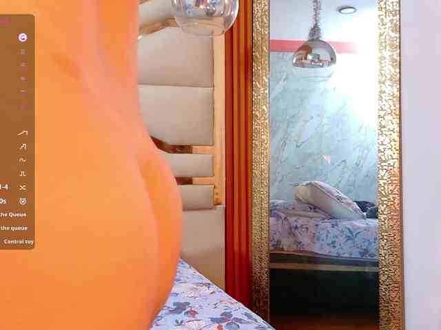 Sexyladyandhot webcam