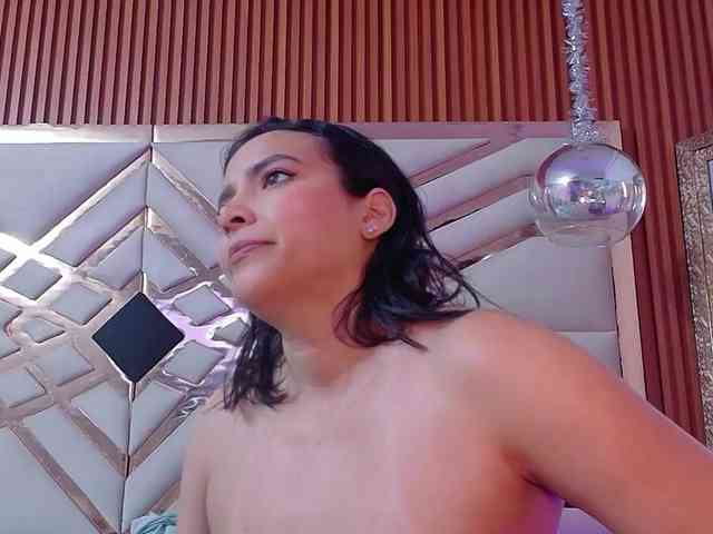 Sexyladyandhot webcam