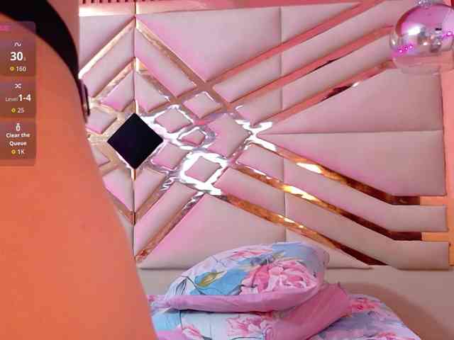 Sexyladyandhot webcam