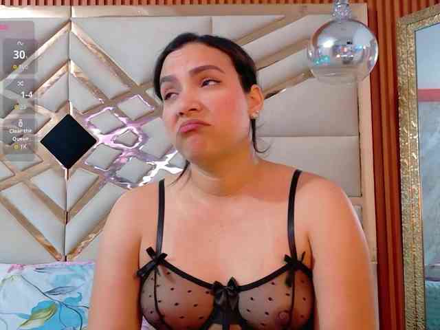 Sexyladyandhot webcam