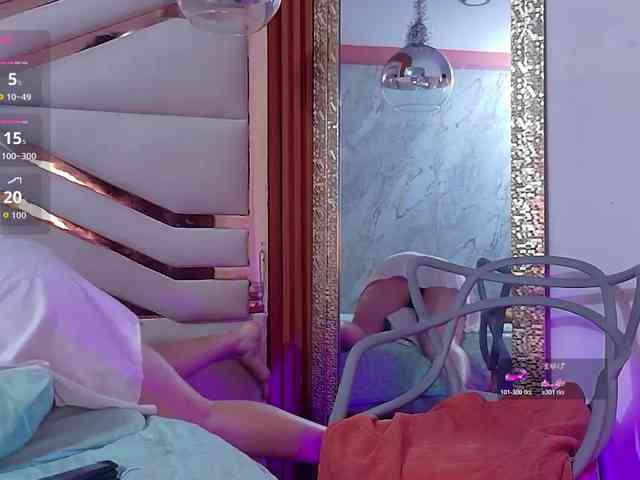 sexyladyandhot's live room