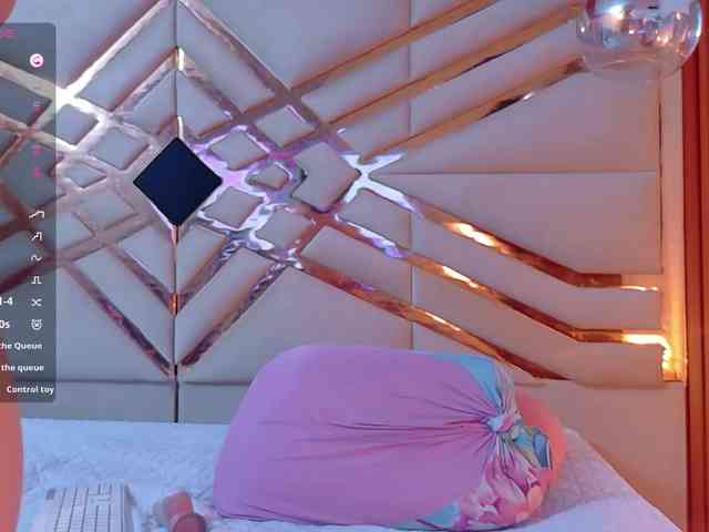 Sexyladyandhot webcam