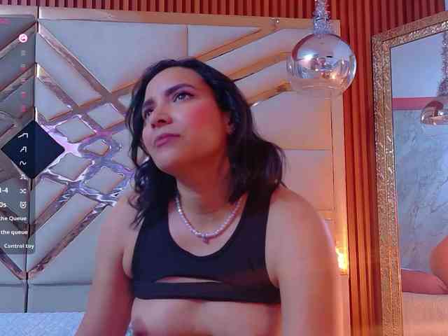 Sexyladyandhot webcam