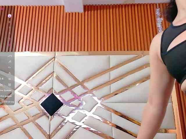Sexyladyandhot webcam