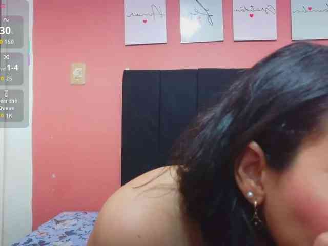 Sexyladyandhot webcam