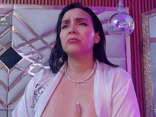 Sexyladyandhot webcam