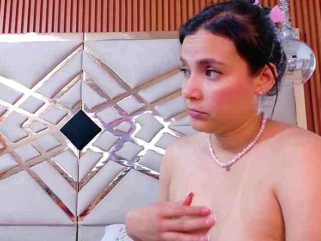 Sexyladyandhot webcam