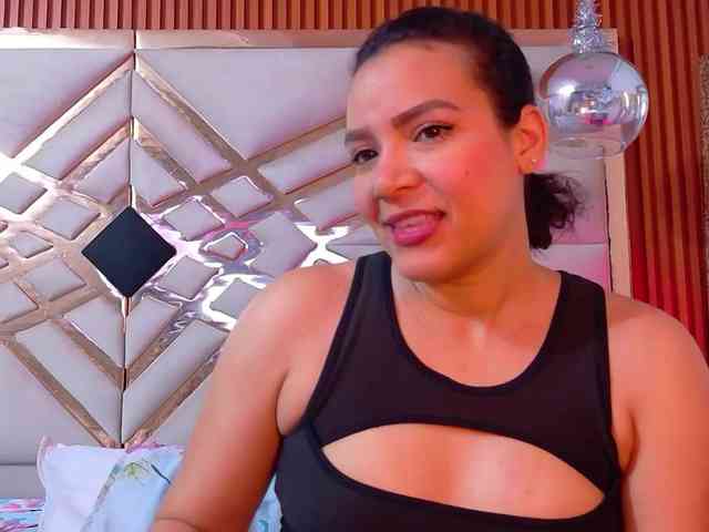 Sexyladyandhot webcam