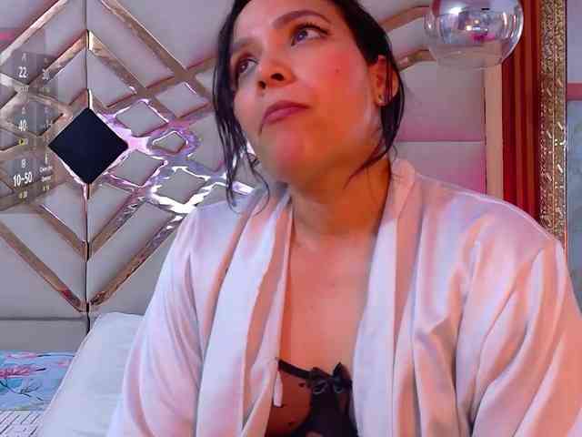 Sexyladyandhot webcam