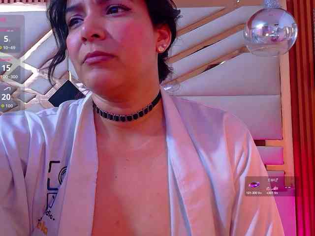 Sexyladyandhot webcam