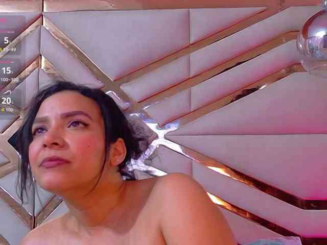 Sexyladyandhot webcam