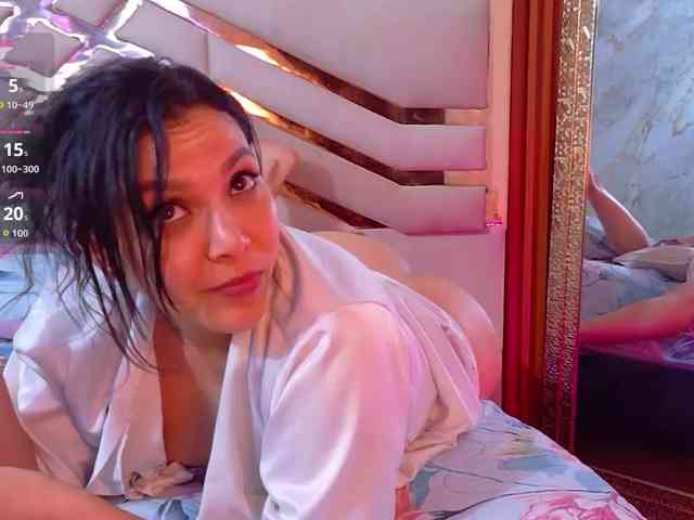 Sexyladyandhot webcam