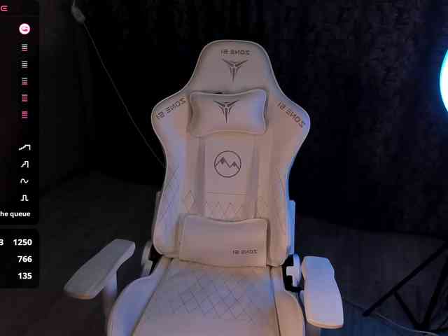 Falcon_Baby webcam