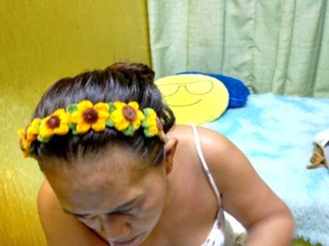 xxLoveOneHeart live cam on BongaCams