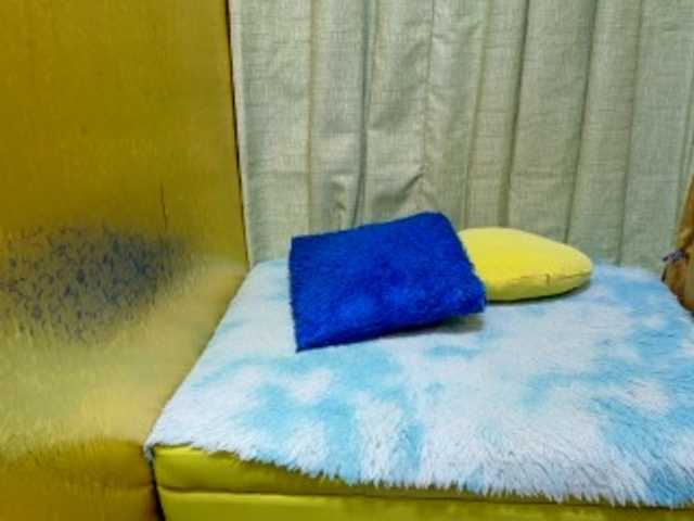 xxLoveOneHeart live webcam show
