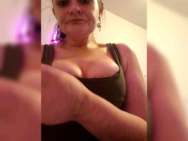 CristyJames55 webcam