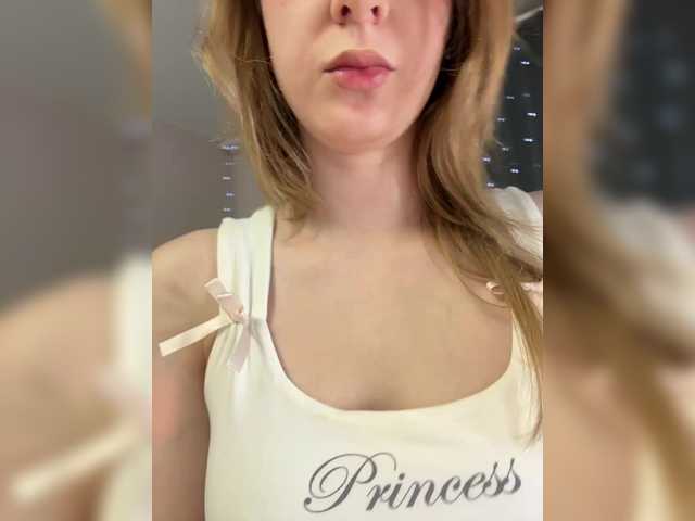 MisaMarkisa live cam and statistics on UnifiedCams