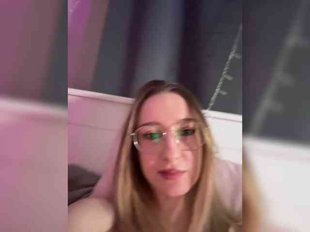 MisaMarkisa live female cam on bongacams