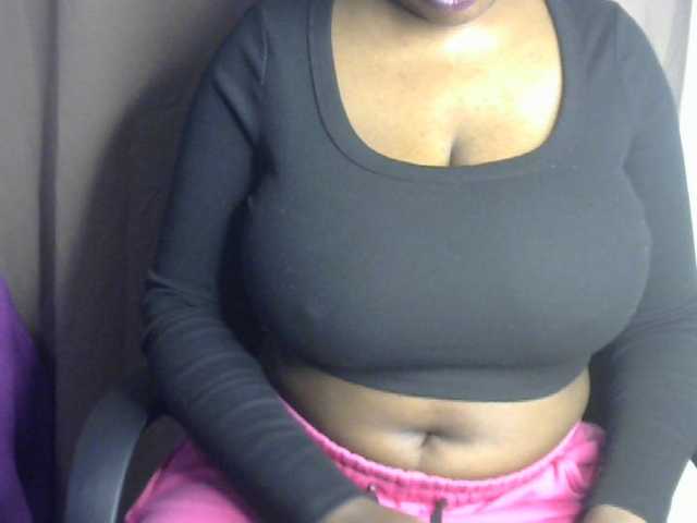 sexyhazel live cam on BongaCams