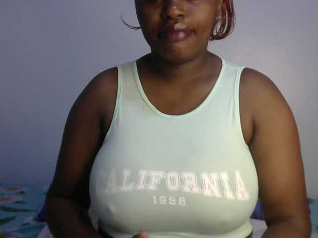 sexyhazel live cam on BongaCams